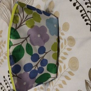 EUC Clinique Makeup Bag with Goodies